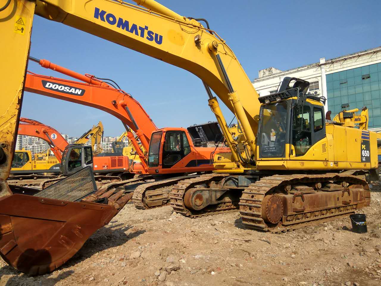 日本舊挖掘機(jī)進(jìn)口清關(guān)流程到深圳代理二手設(shè)備案例