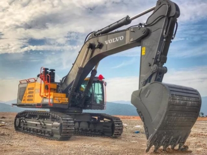 天津港進口大挖機清關(guān)的流程等小知識